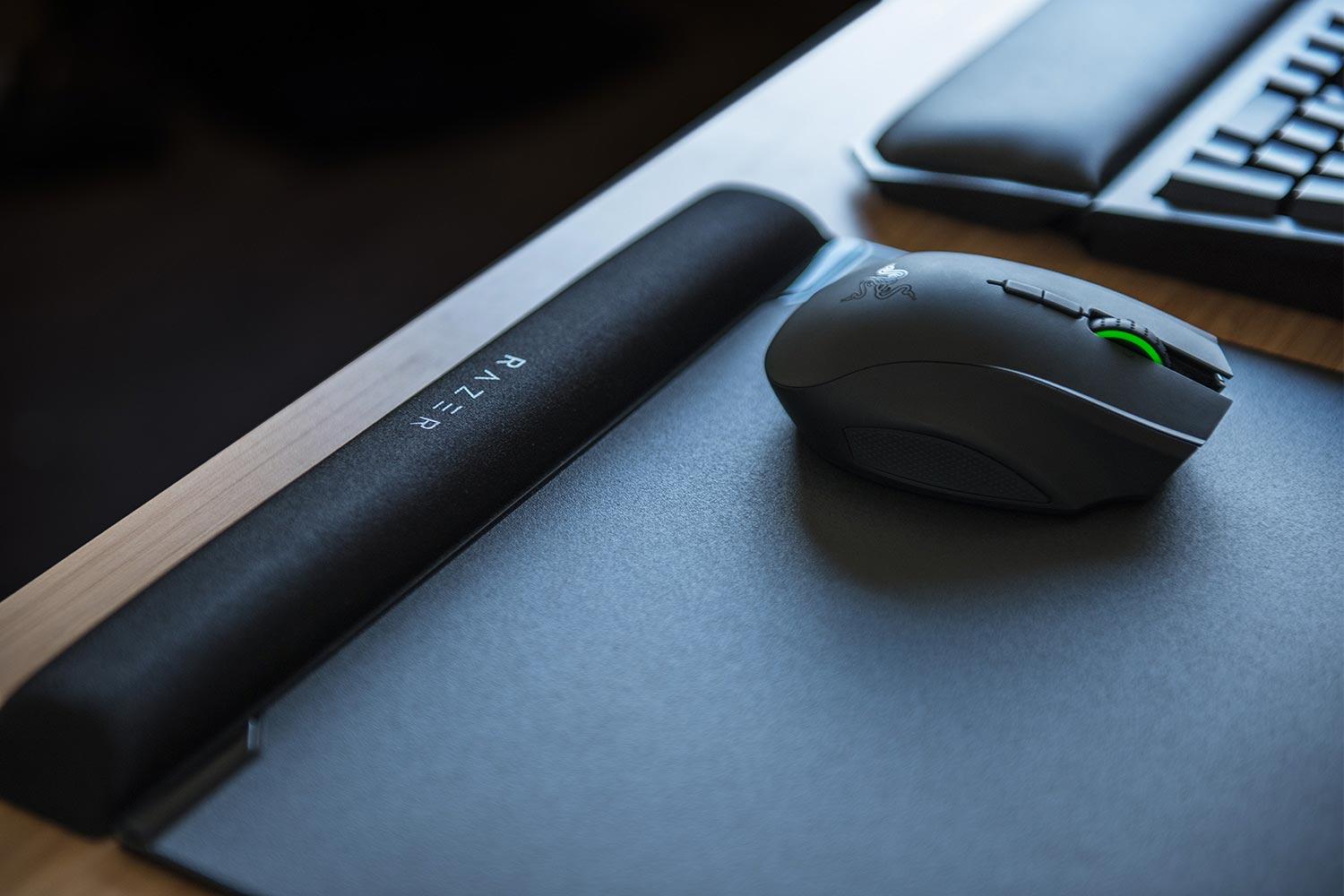 Hard Mouse Mat Razer RAZER Vespula V2 - Hard Gaming Mouse Mat | kak.cz