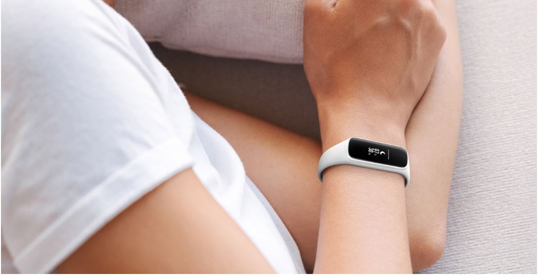 Chytré hodinky SAMSUNG Galaxy Fit e Yellow žlutý yellow