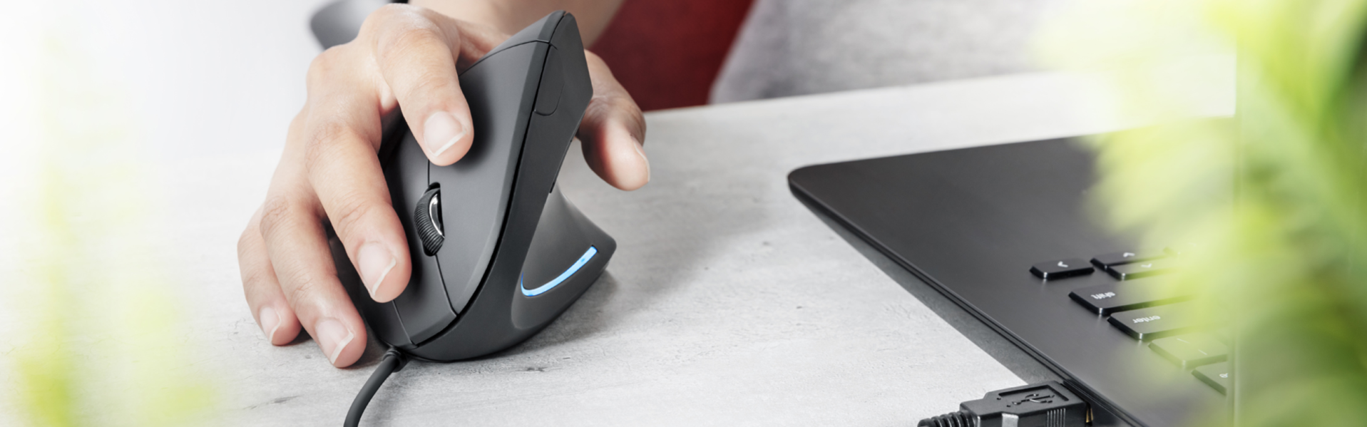 Myš TRUST Verto Ergonomic černá black