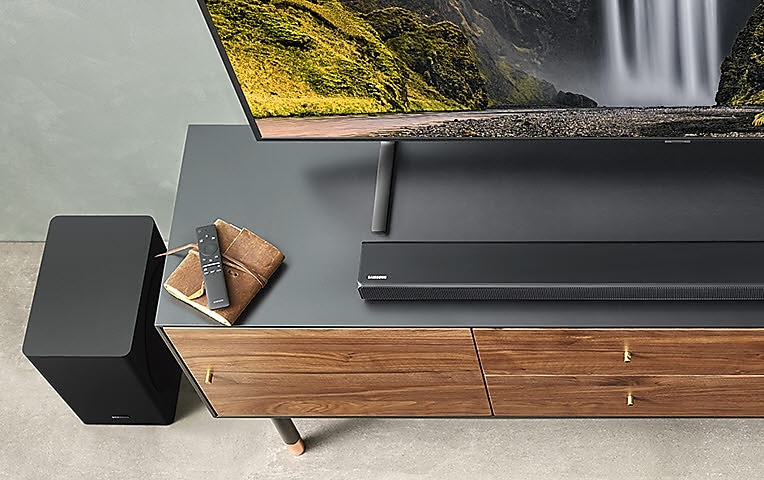 Soundbar SAMSUNG HW R650 SOUNDBAR 31 černá black