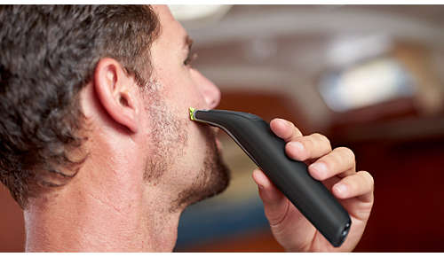 Holicí strojek a zastřihávač vousů PHILIPS OneBlade Pro QP651020