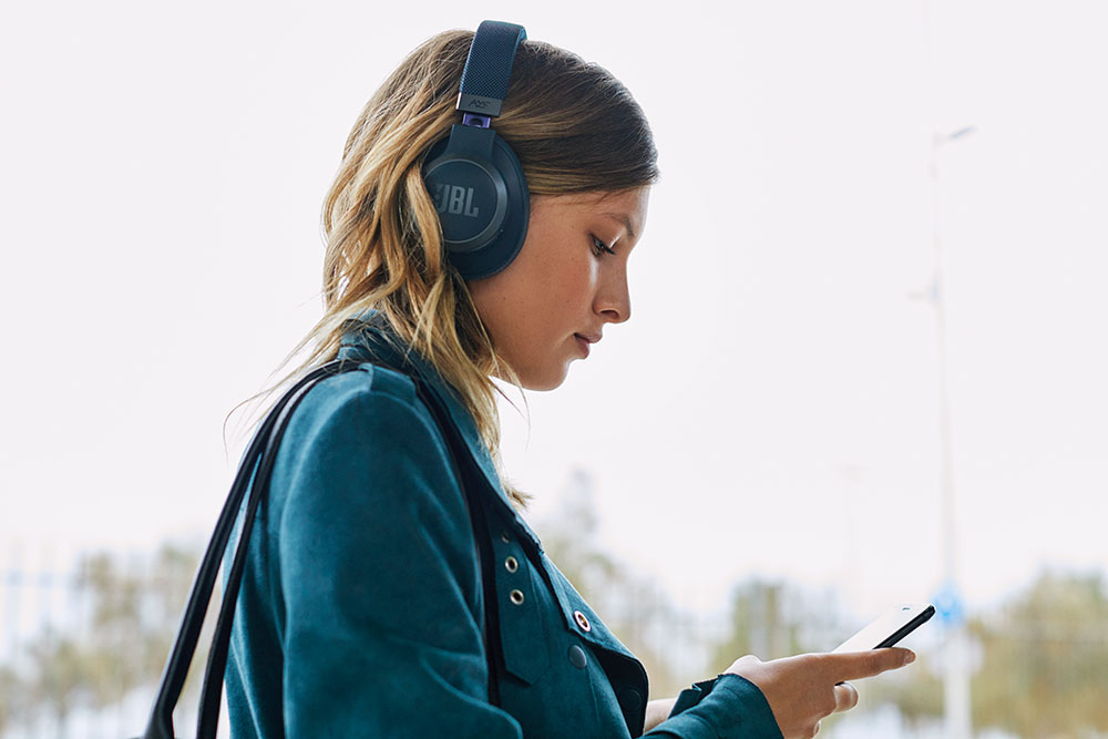Bezdrátová sluchátka JBL LIVE 650BTNC modrá blue