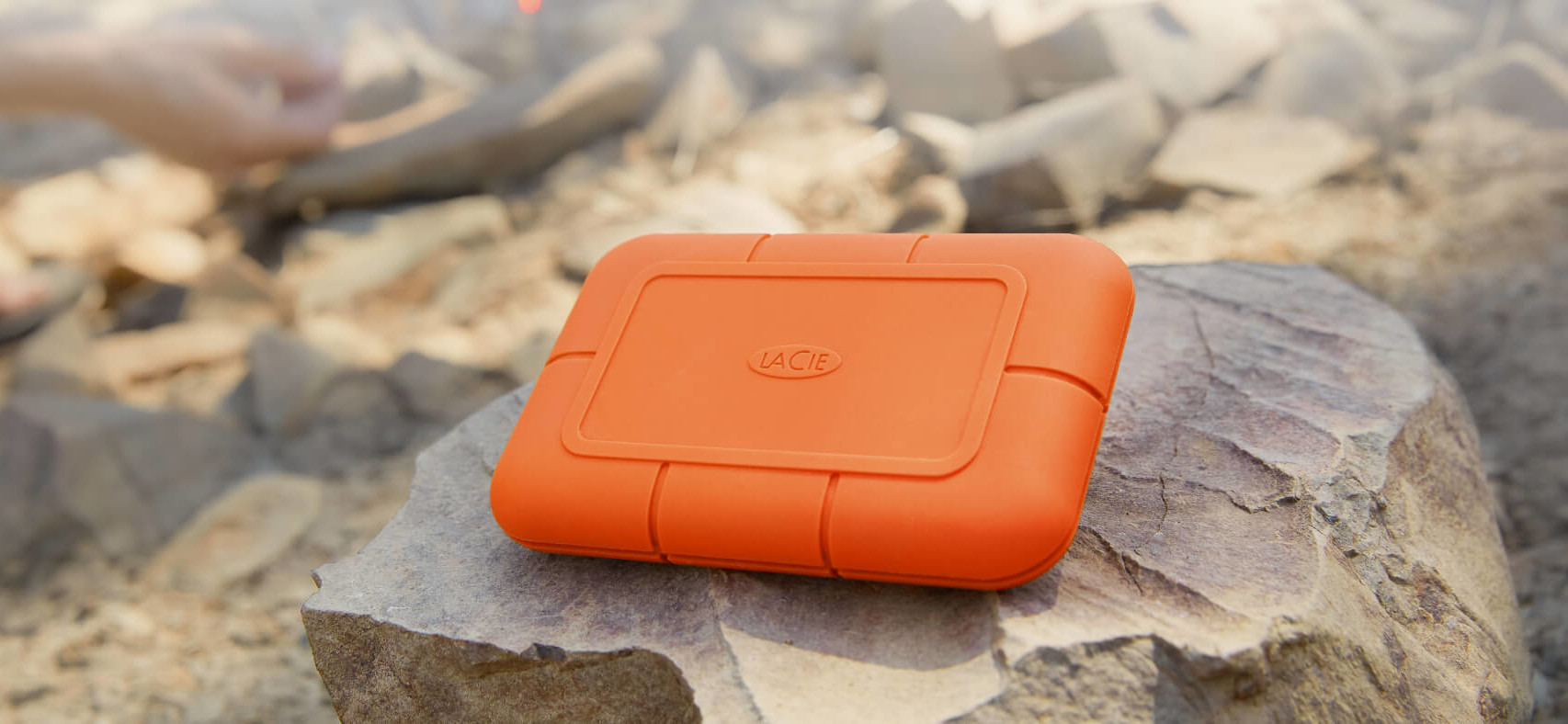 Externí SSD disk LaCie Rugged SSD 500GB STHR500800 oranžový orange