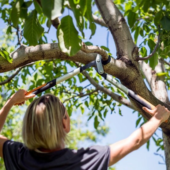 Zahradní nůžky FISKARS PowerGear X LX94 dvoučepelové