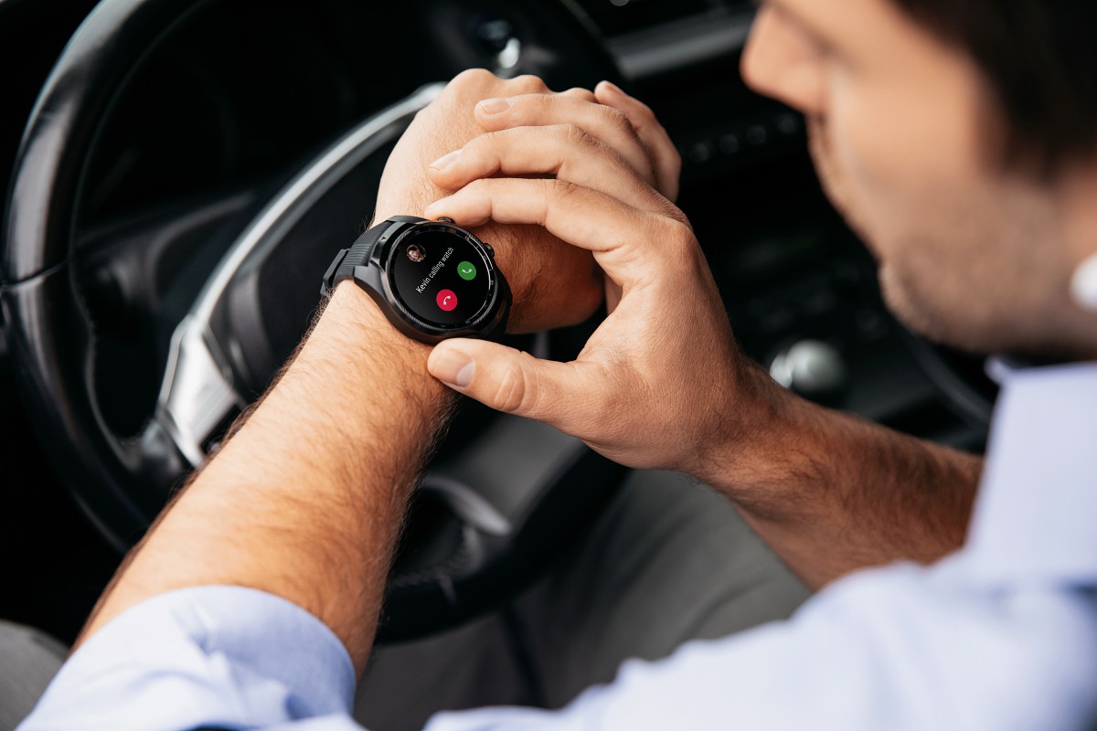 Chytré hodinky TICWATCH Pro 4G černé Black