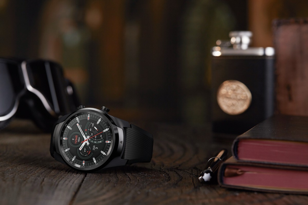 Chytré hodinky TICWATCH Pro 4G černé Black