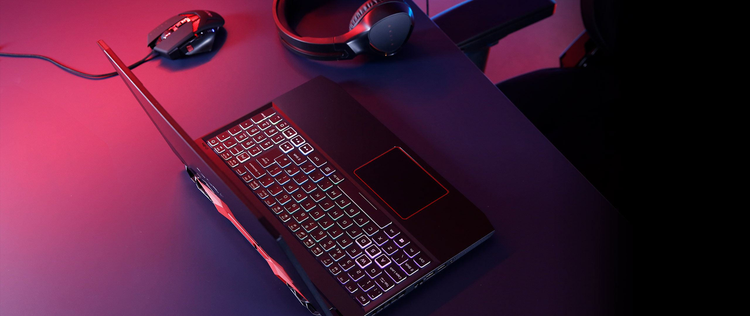 Notebook ACER Nitro 5 AN51544R69C černá