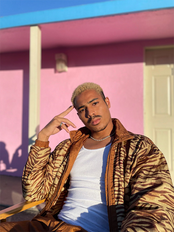 Mobilní telefon APPLE iPhone 12 128GB Purple