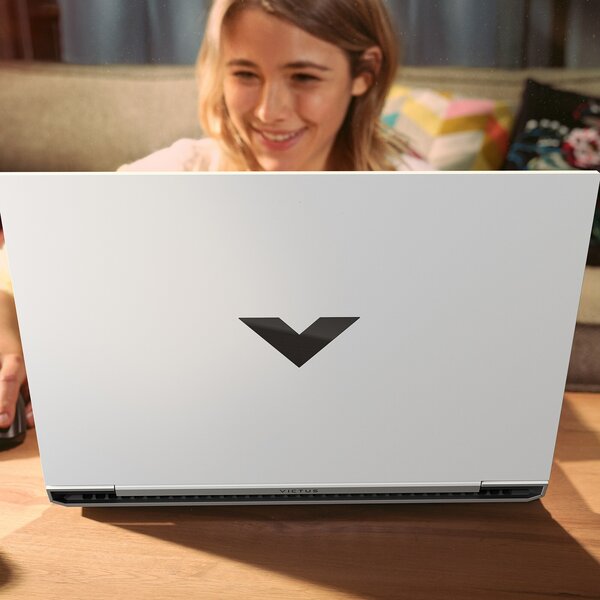 HP VICTUS by HP 16e0000nc R585125500MW11