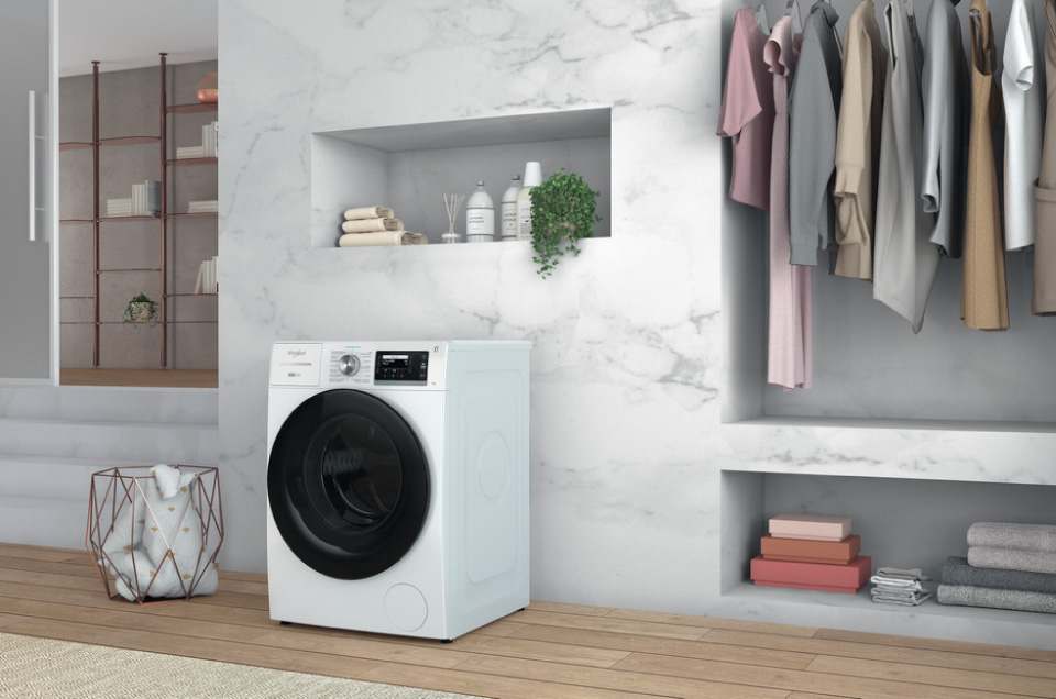 Pračka s předním plněním WHIRLPOOL W7XW845WBCS