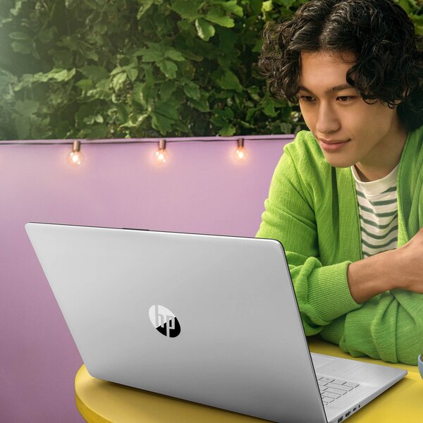 Notebook HP 17cp0006nc stříbrný silver