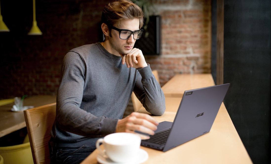 Asus ExpertBook B5 FlipB5402i51155G714''''FHDT16GB1TB SSDUHDW11PBlack2R