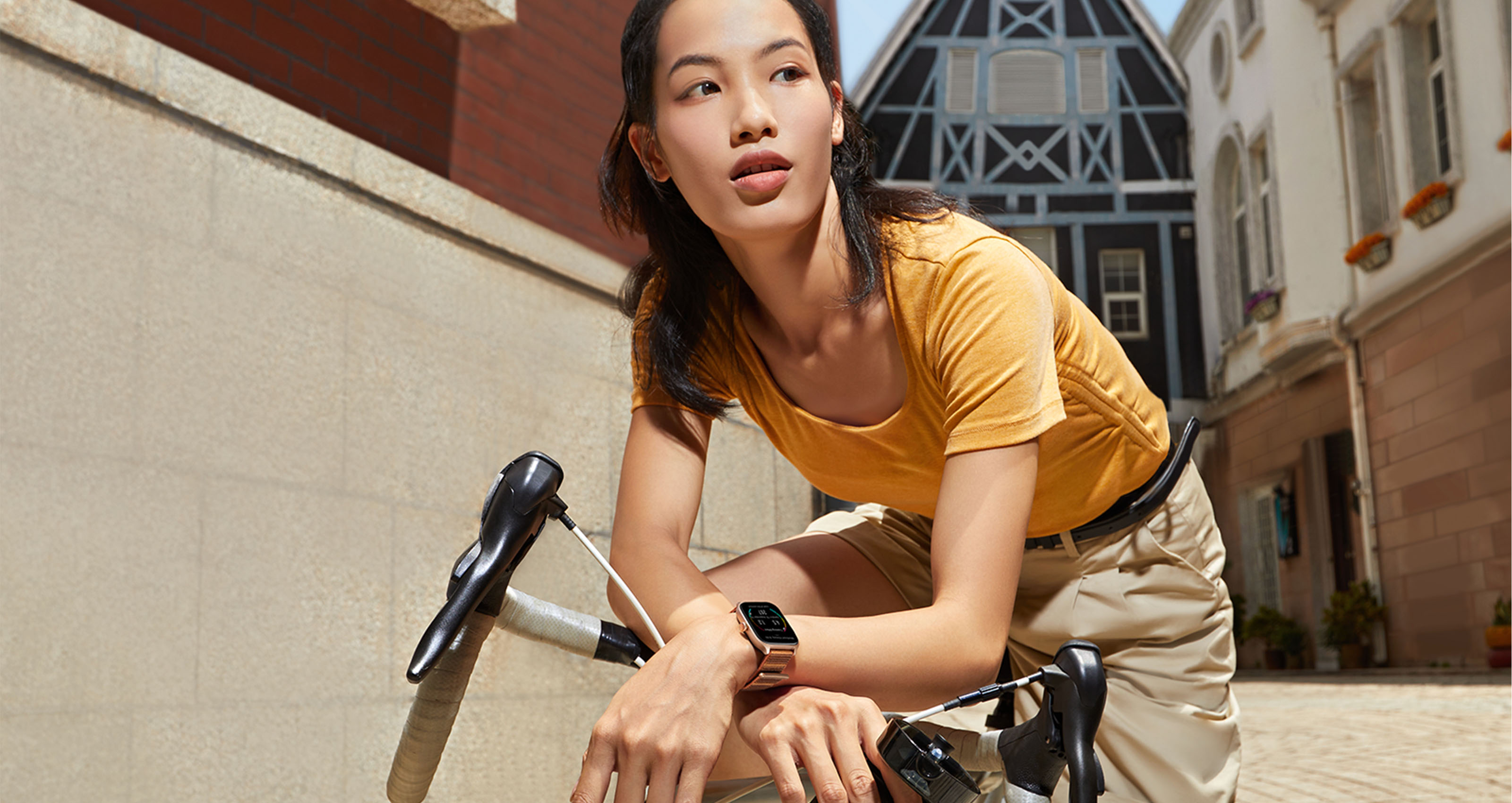 Chytré hodinky AMAZFIT GTS 4Autumn BrownSport BandBrown