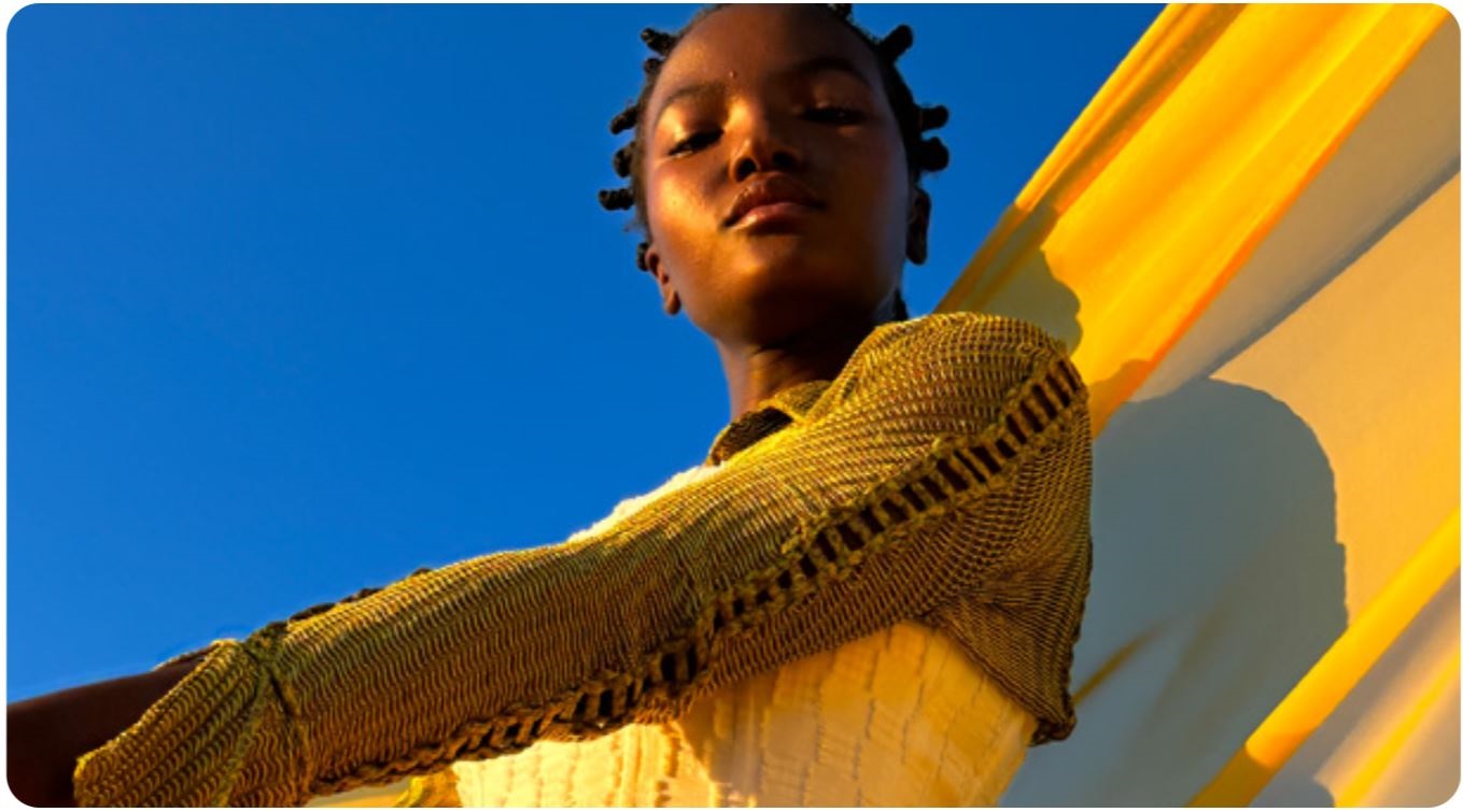 Mobilní telefon APPLE iPhone 15 512GB žlutá yellow