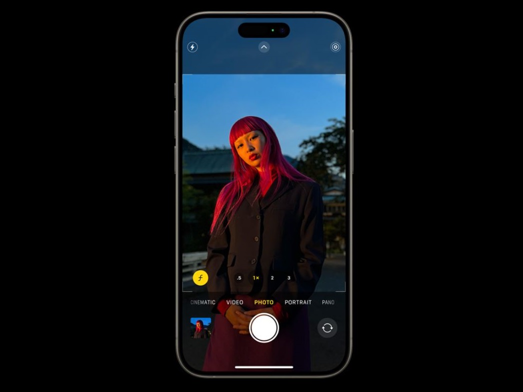 Mobilní telefon APPLE iPhone 15 Pro Max 512GB Black Titanium