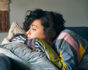 Bezdrátová sluchátka SONY WHCH520 černý black