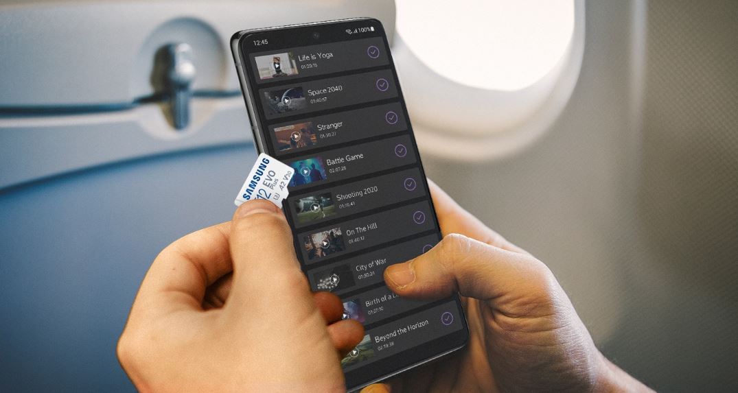 Paměťová karta SAMSUNG microSDXC 512GB EVO Plus + SD adaptér