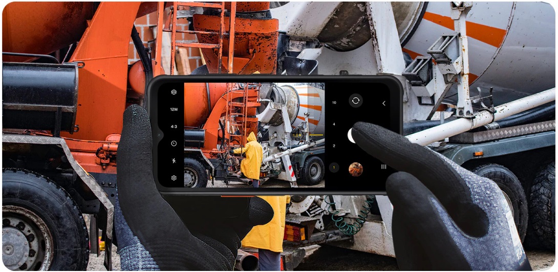 Mobilní telefon SAMSUNG Galaxy Xcover 7 6GB128GB 5G černý