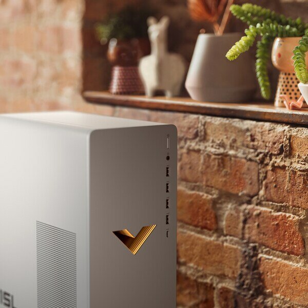 Herní počítač HP Victus TG022020nc i514400F bílý white