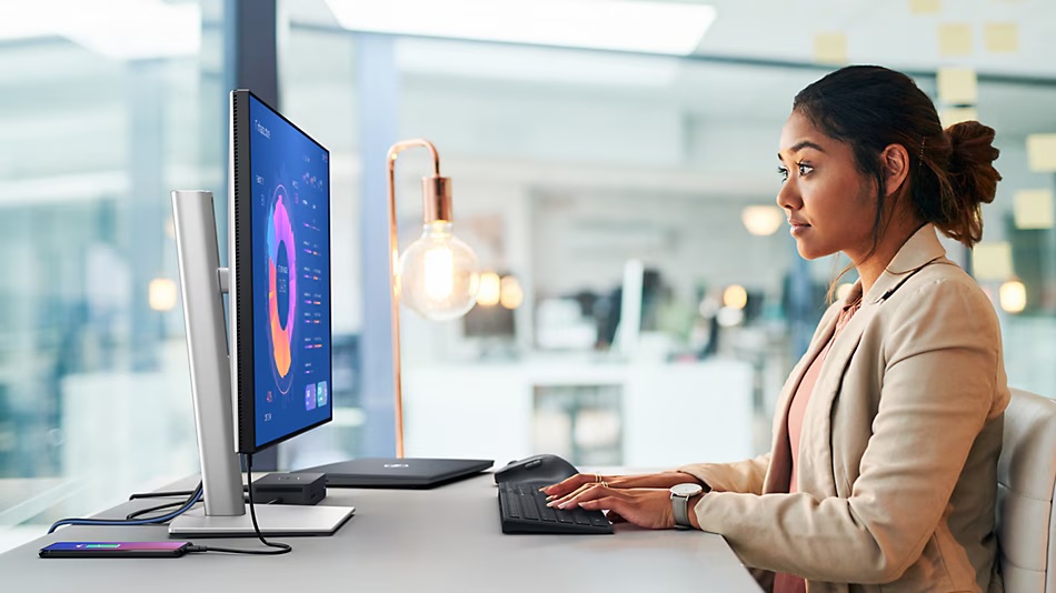 27 LED monitor DELL UltraSharp U2724D 27 stříbný silver