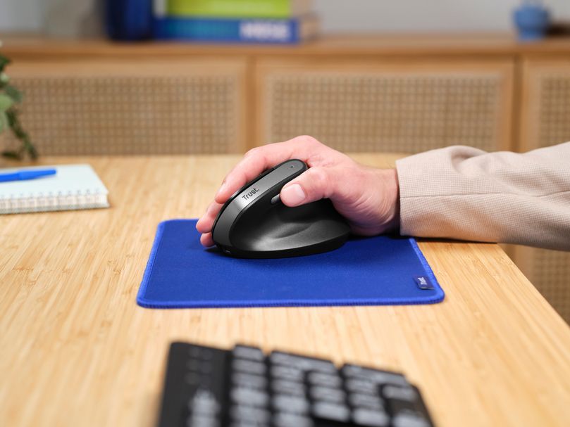 Vertikální bezdrátová myš TRUST Bayo II bílá white