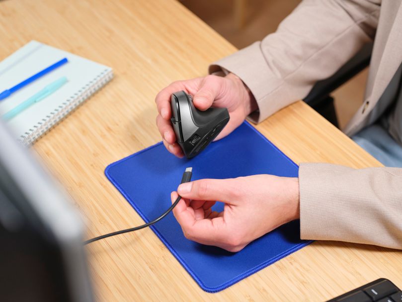 Vertikální bezdrátová myš TRUST Bayo II bílá white