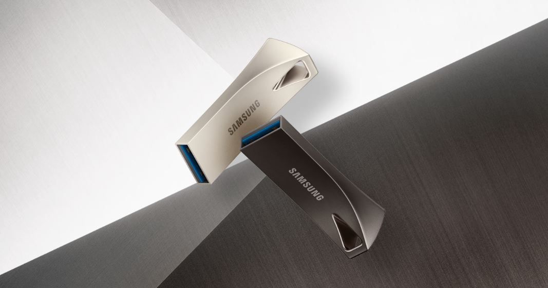 Přenosný flash disk SAMSUNG BAR Plus 512GB Champagne Silver