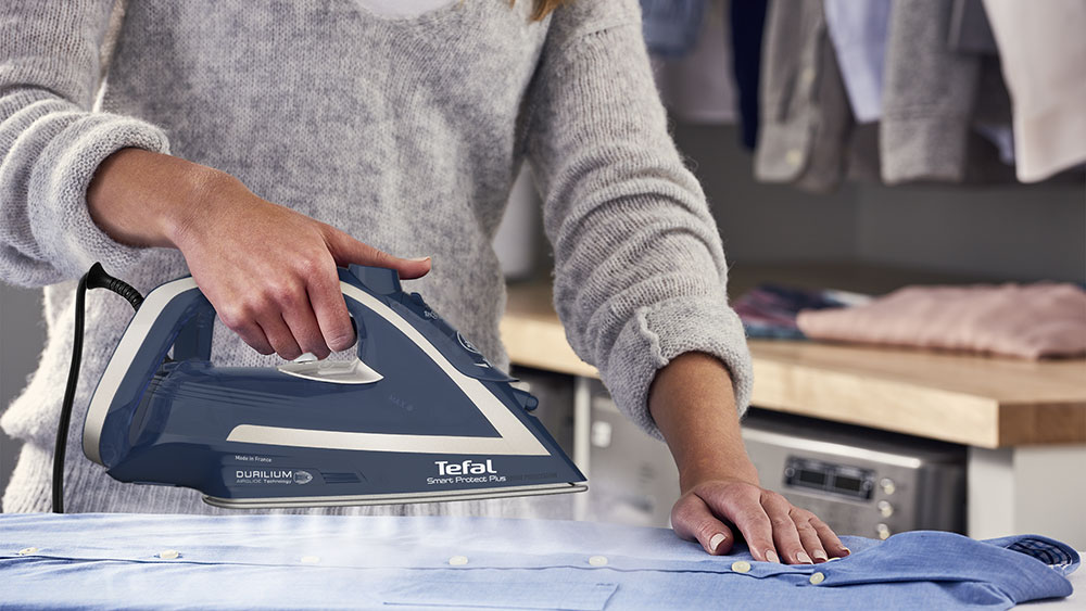 Žehlička napařovací TEFAL Smart Protect Plus FV 6872 E0