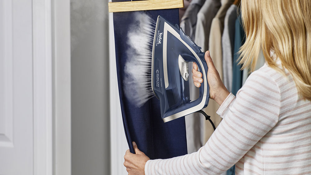 Žehlička napařovací TEFAL Smart Protect Plus FV 6872 E0