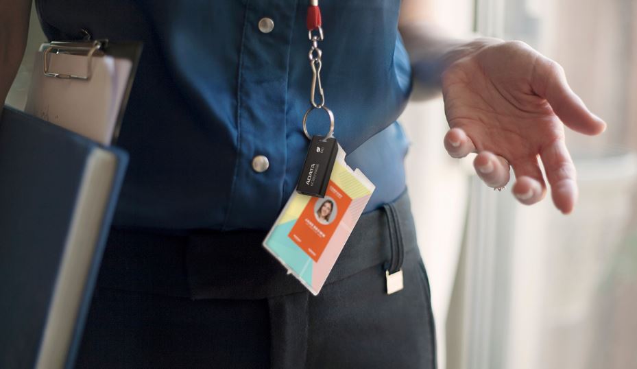 Přenosný flash disk ADATA UC320 128GB USB 32