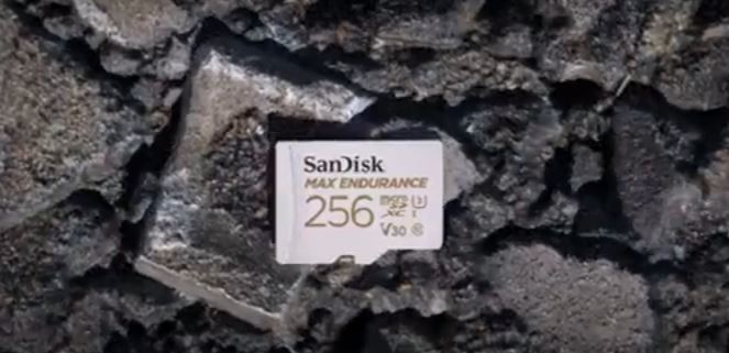 Paměťová karta pro bezpečnostní kamery SANDISK microSDXC 128GB MAX ENDURANCE