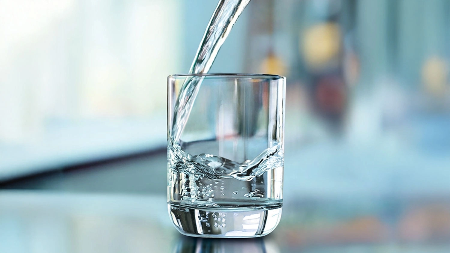 Filtrační konvice BRITA Style Essential 24 l šedomodrá