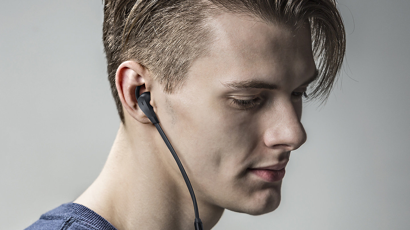 Sluchátka SAMSUNG Wired In Ear ANC černý black