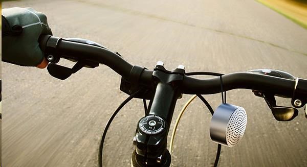 Přenosné reproduktory XIAOMI přenosný bluetooth reproduktor zlatý gold